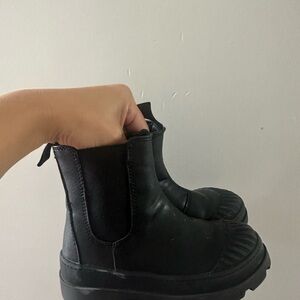 H&M Black Chunky Sole Boots